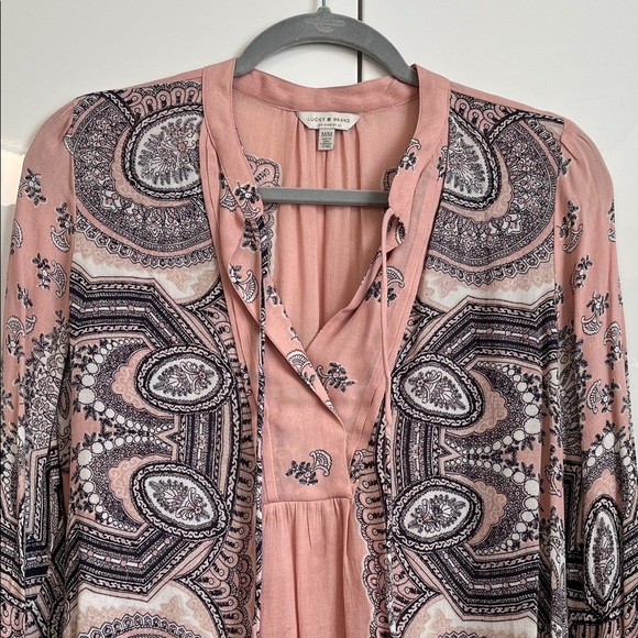 Lucky Brand NWOT Blush and Grey Paisley Bohemian Cotton Blouse, Size M - Picture 4 of 13